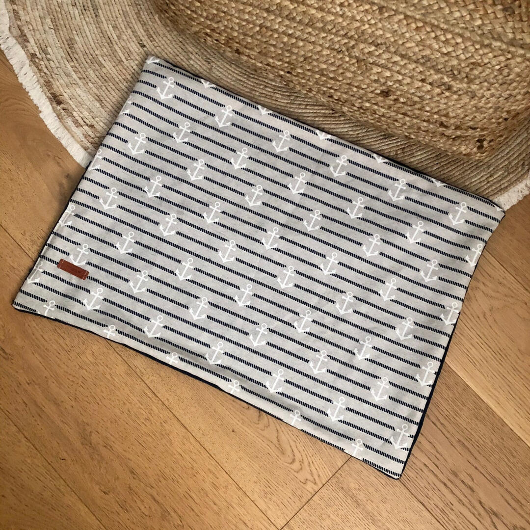 Petsew Soft Fleece Dog Blanket